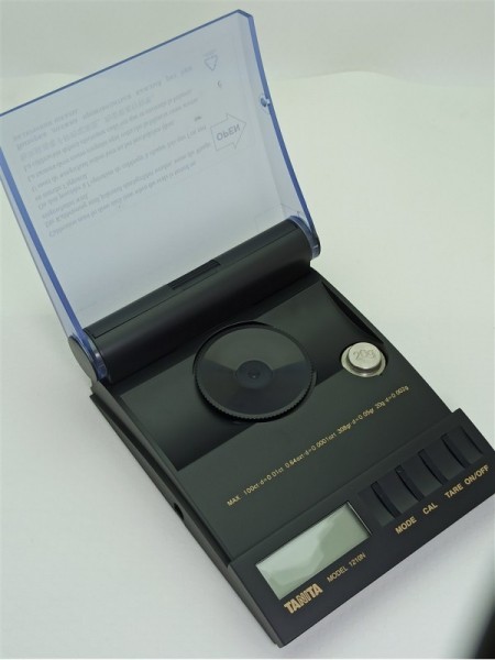 TANİTA 1210N KARAT TERAZİSİ